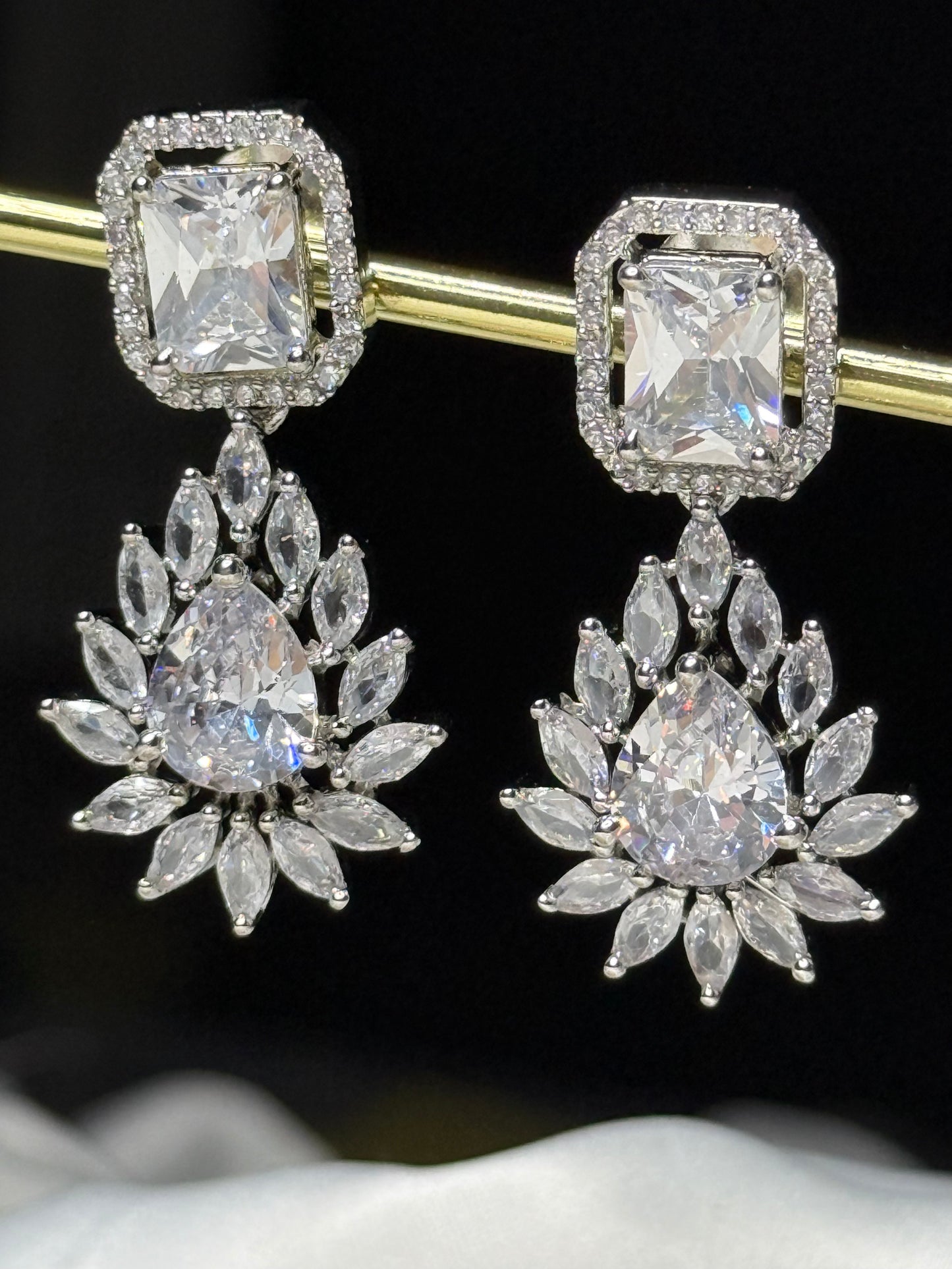 Zayana sparkles earrings