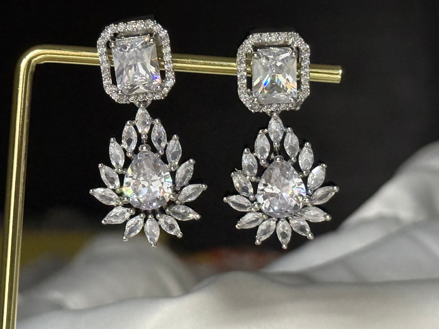 Zayana sparkles earrings