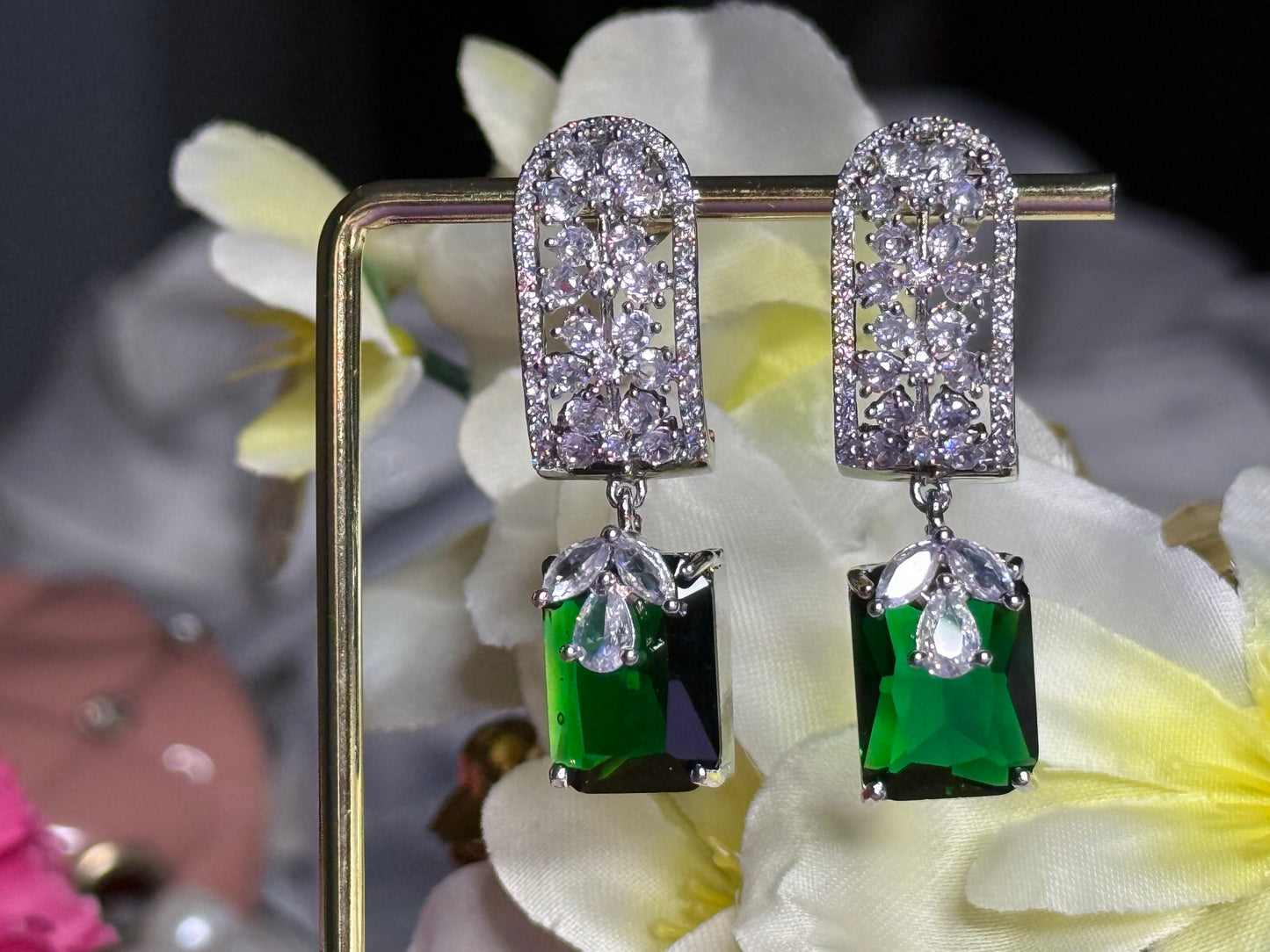 Rajashi Emeralds  Earrings