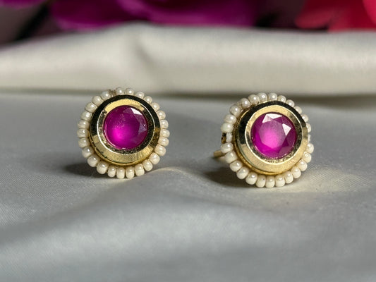 Gulabi studs