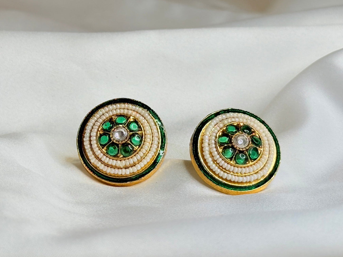Green white swirl Earrings