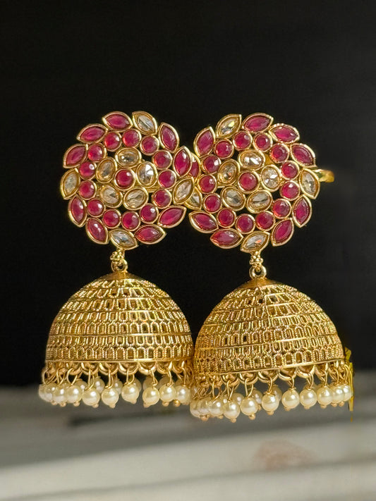 Meera Mandal jhumkas