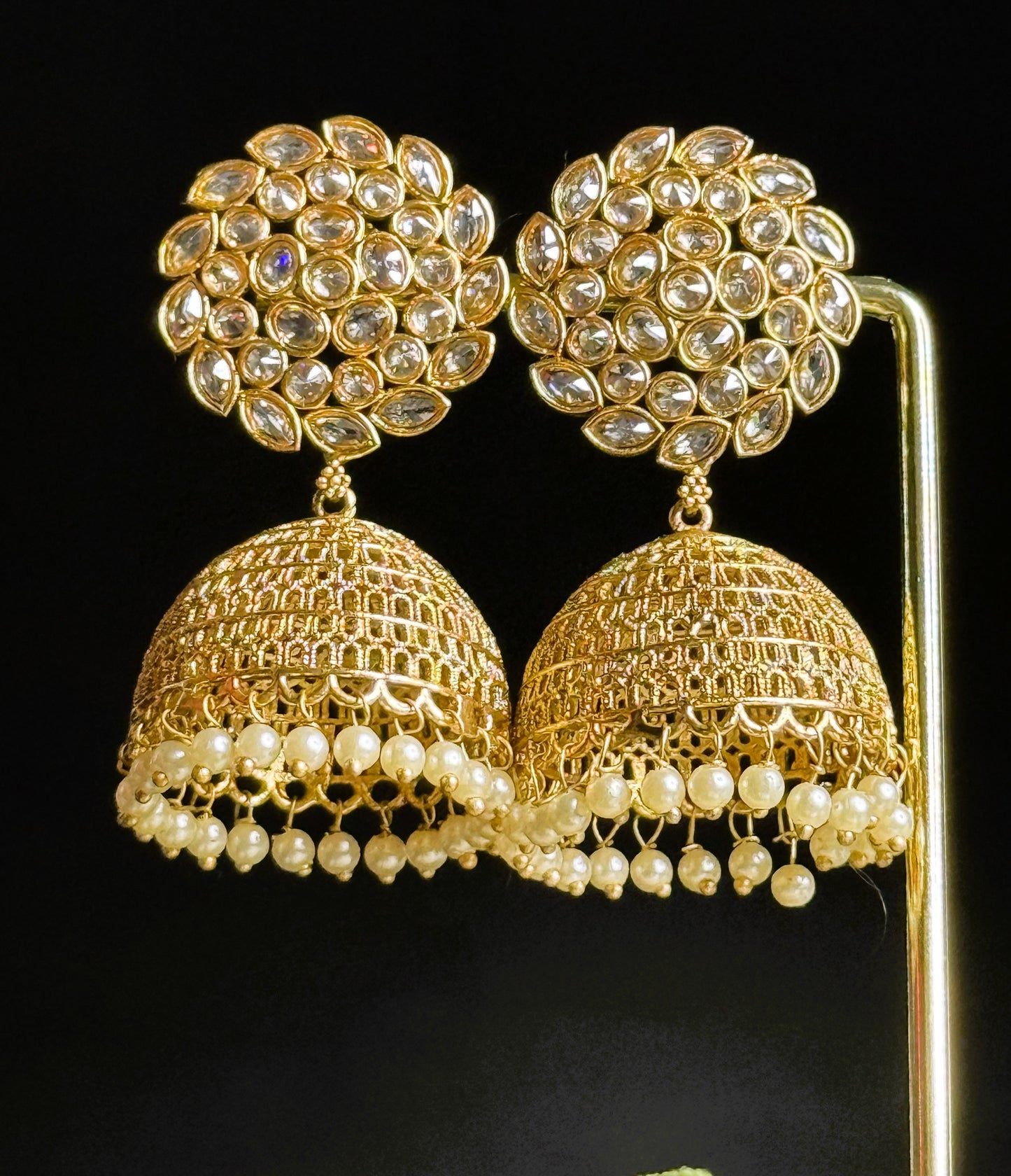 Meera Mandal jhumkas