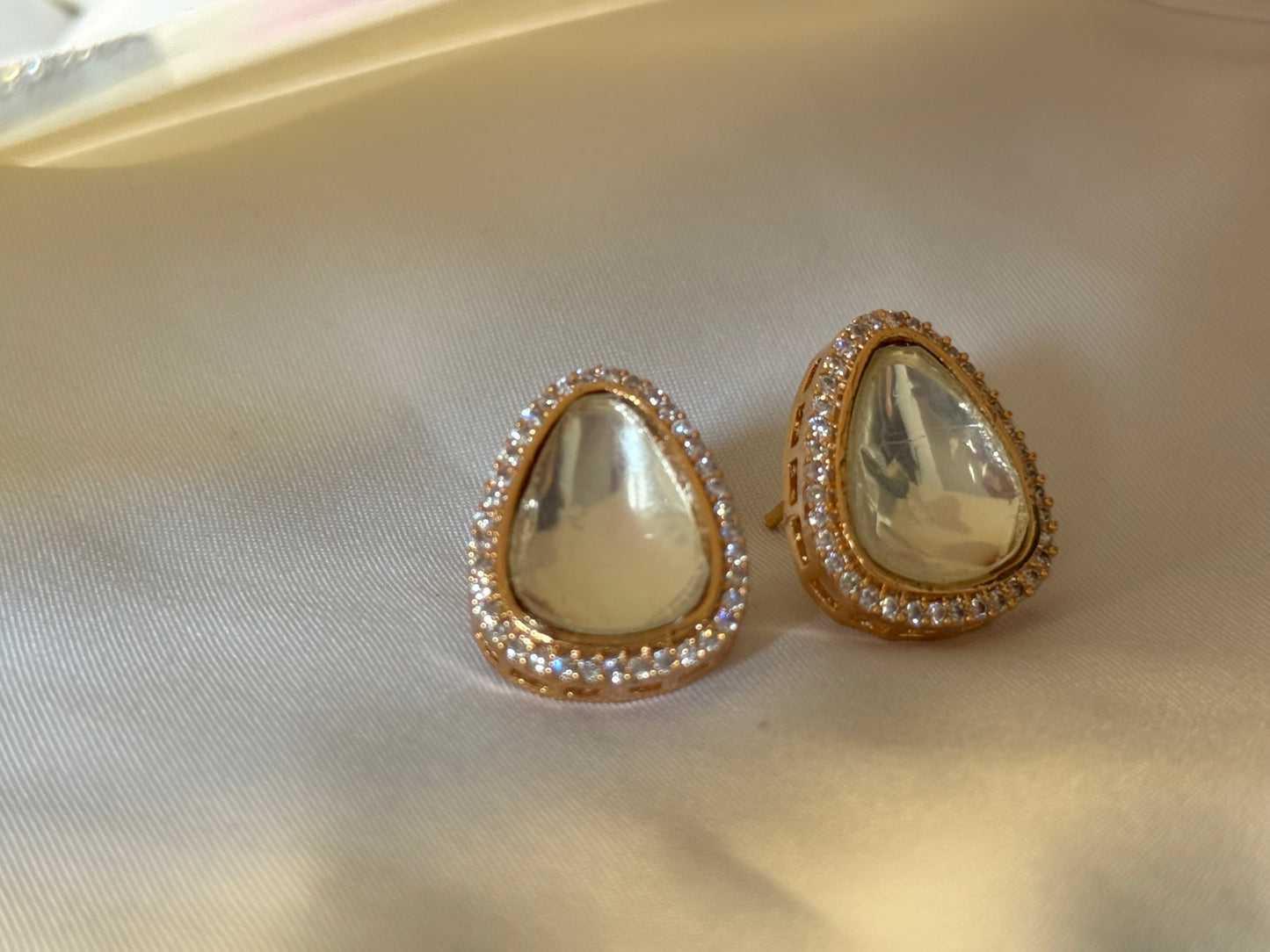 Sheen earrings