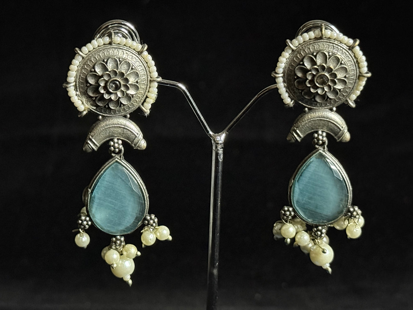 Neel Noor  Earrings