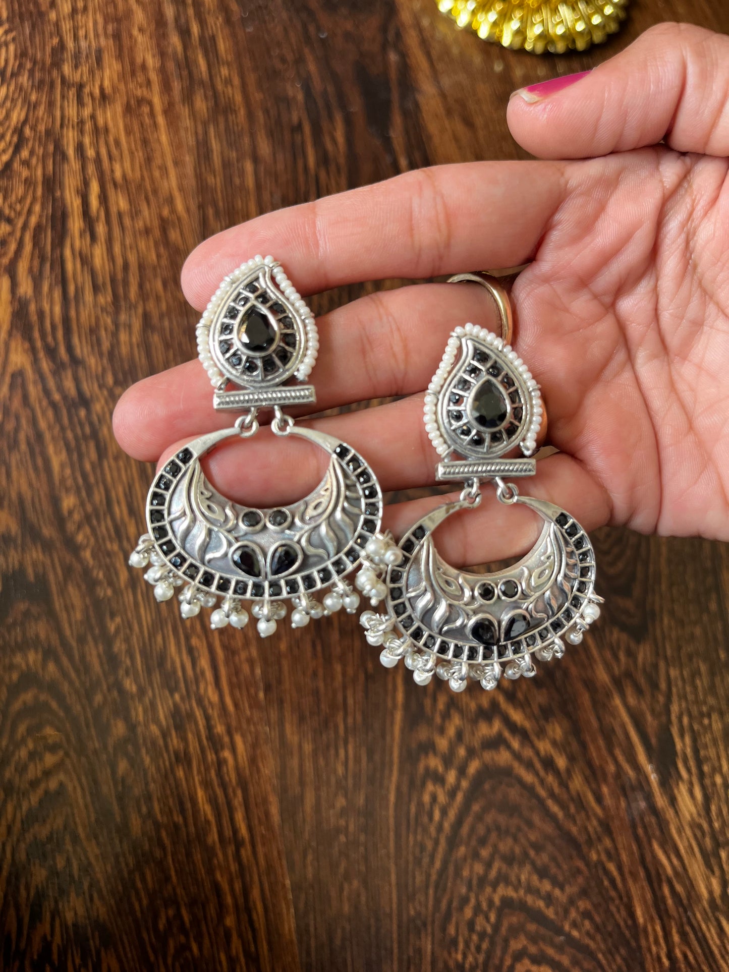 Rajwari Jhumkas ( black )