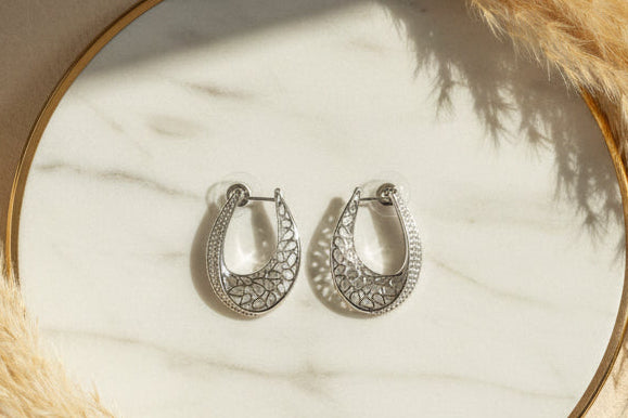 Zarina Curve Hoops