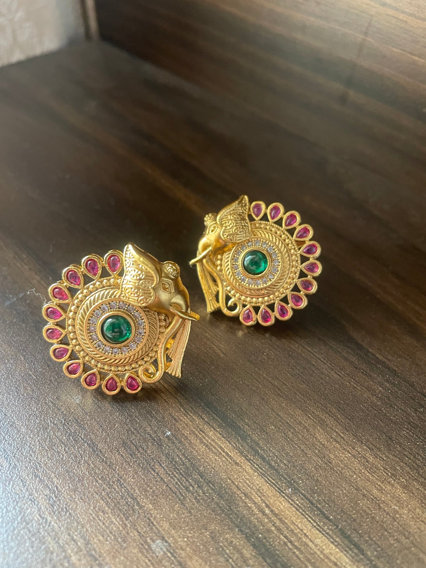 Vinayaka Studs