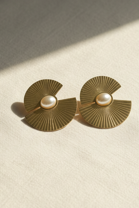 Halo Fan Pearl Studs