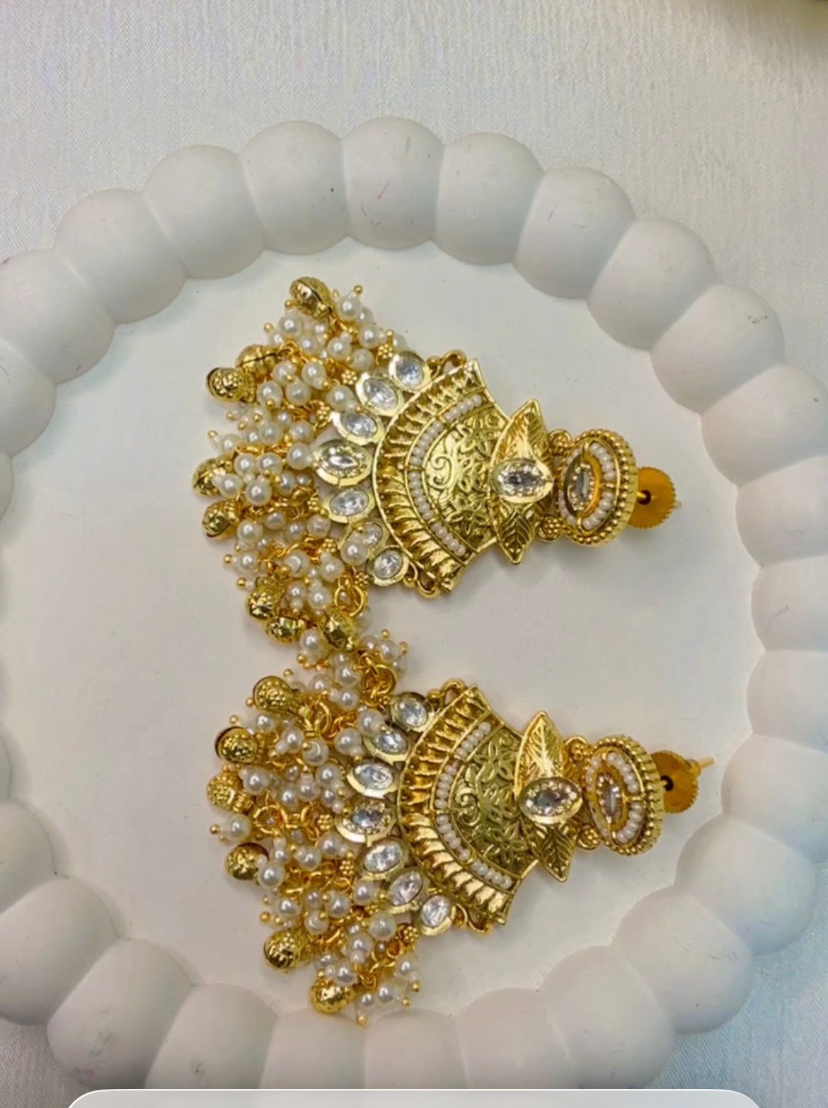 Ruhani Pearl Earrings
